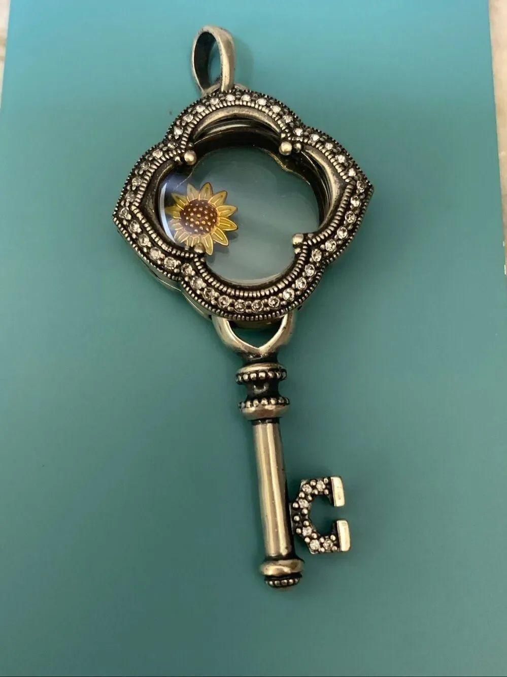 Origami Owl Key Locket with Sunflower Charm #keepsake